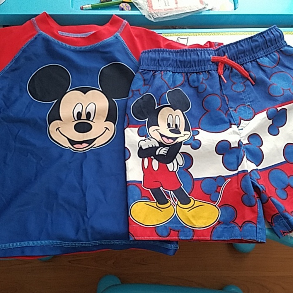 Amazing Disney Mickey Mouse Swimset